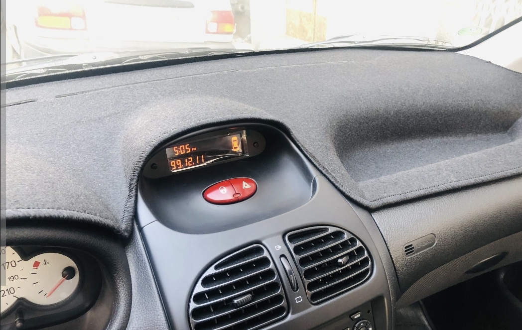 رو داشبوردی ساده 206بابل کارپت اصلی